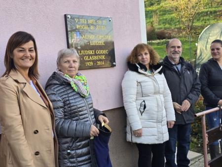 Spominska plošča Alojzu Grnjaku (2)